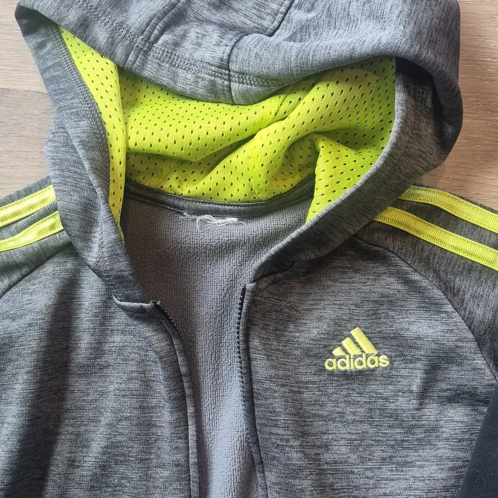 Under Armour Black and Pink Kids Hoodie Youth Small.